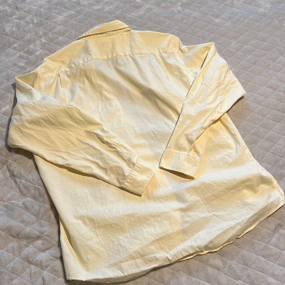 Lacoste men’s yellow 100% cotton button down shirt. Size Large - Picture 5 of 5